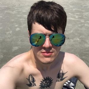 Meet your Posher, Johnny